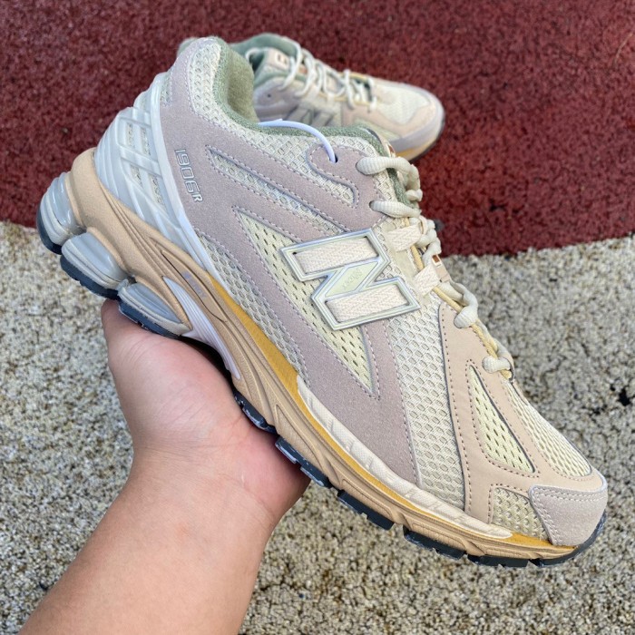 New Balance 1906R AURALEE Bone White