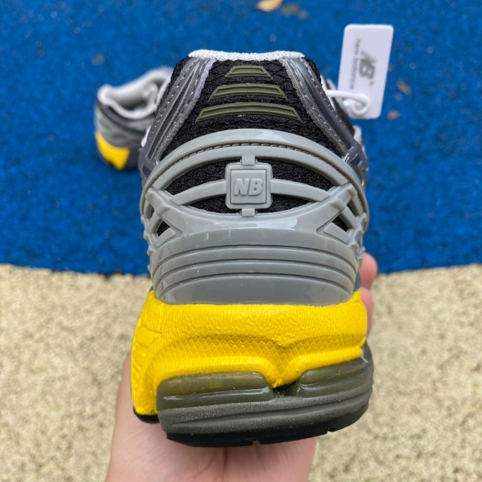 New Balance 1906U Castlerock Ginger Lemon