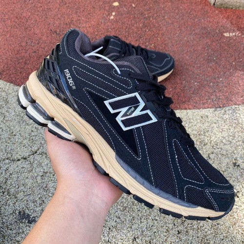 New Balance 1906R Black Taupe