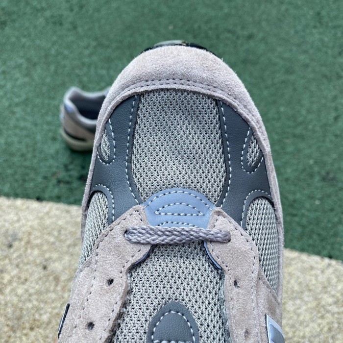 New Balance 991 Kith Grey