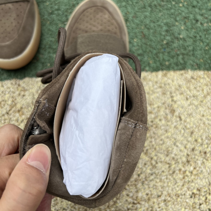 Adidas Yeezy Boost 750 Chocolate