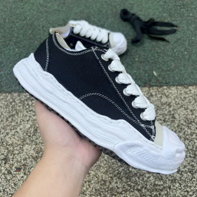 Maison Mihara Yasuhiro Hank OG Sole Canvas Low Black