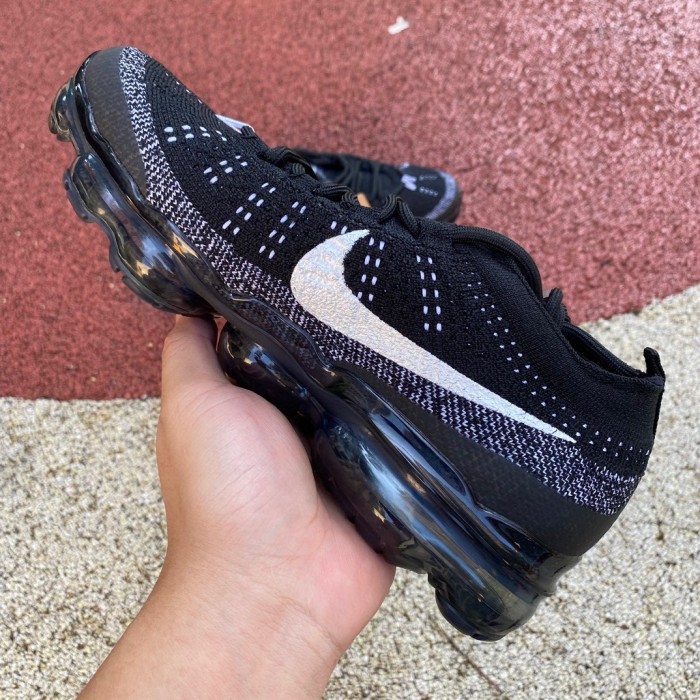 Air VaporMax 2023 Flyknit Oreo