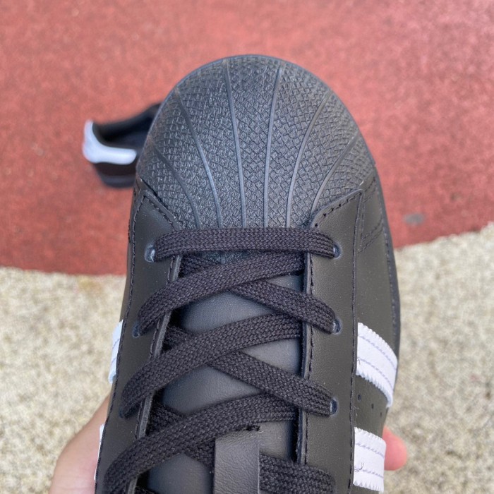 Adidas Superstar Core Black Cloud White Gold