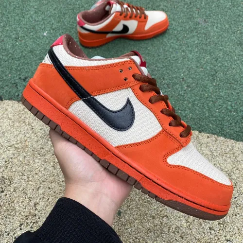 Nike SB Dunk Low Top Ramen