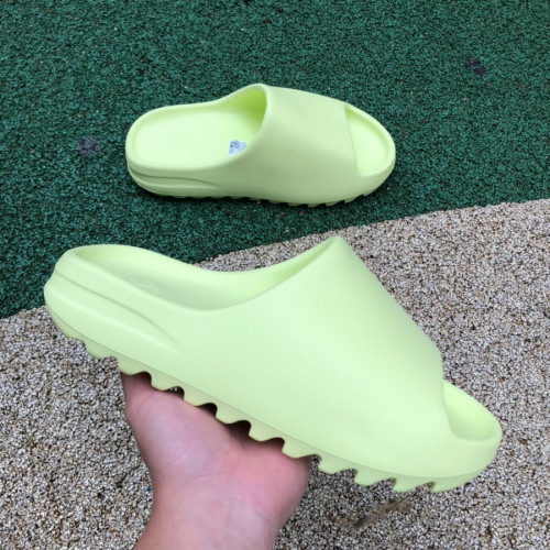 adidas Yeezy Slide Bone HQ6447