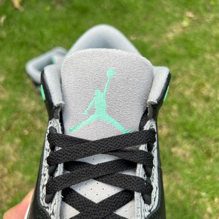 Air Jordan 3 Retro Green Glow