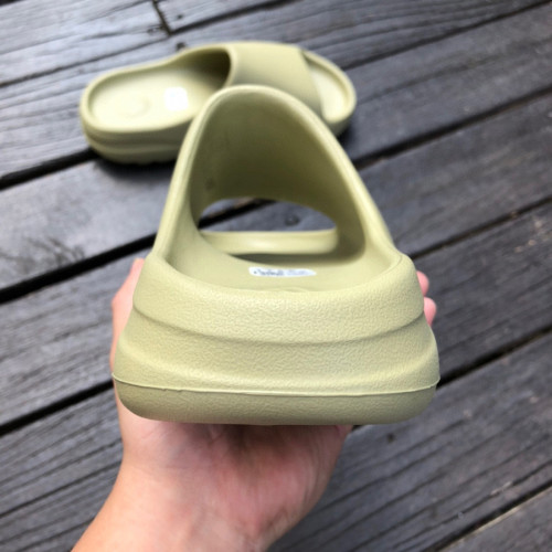 adidas Yeezy Slide Bone FZ5904