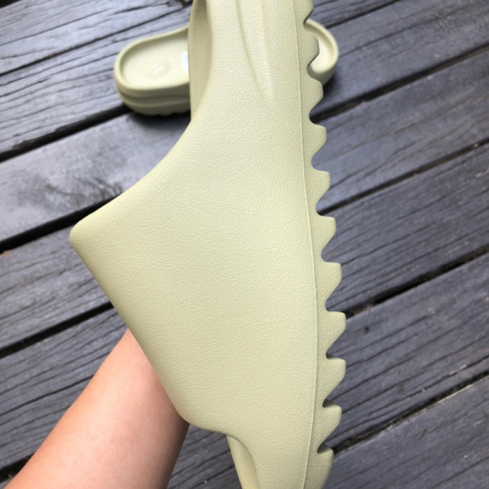 adidas Yeezy Slide Bone FZ5904