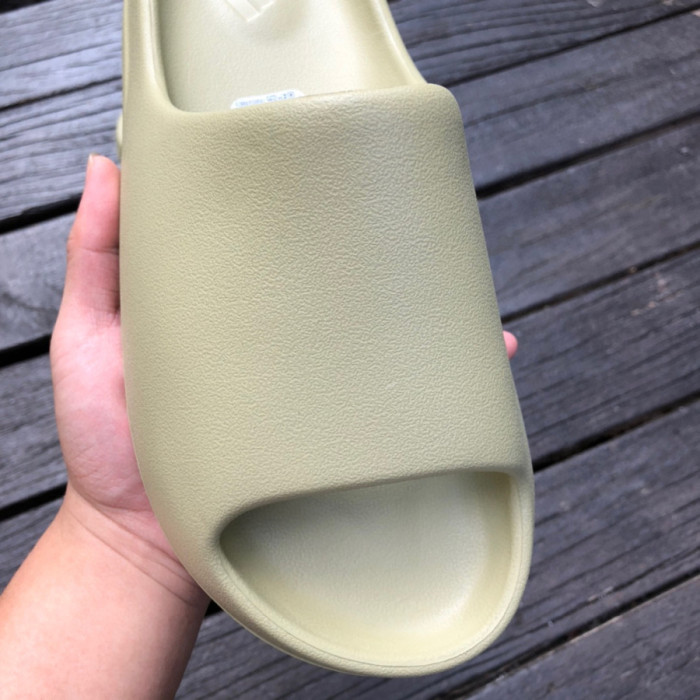 adidas Yeezy Slide Bone FZ5904