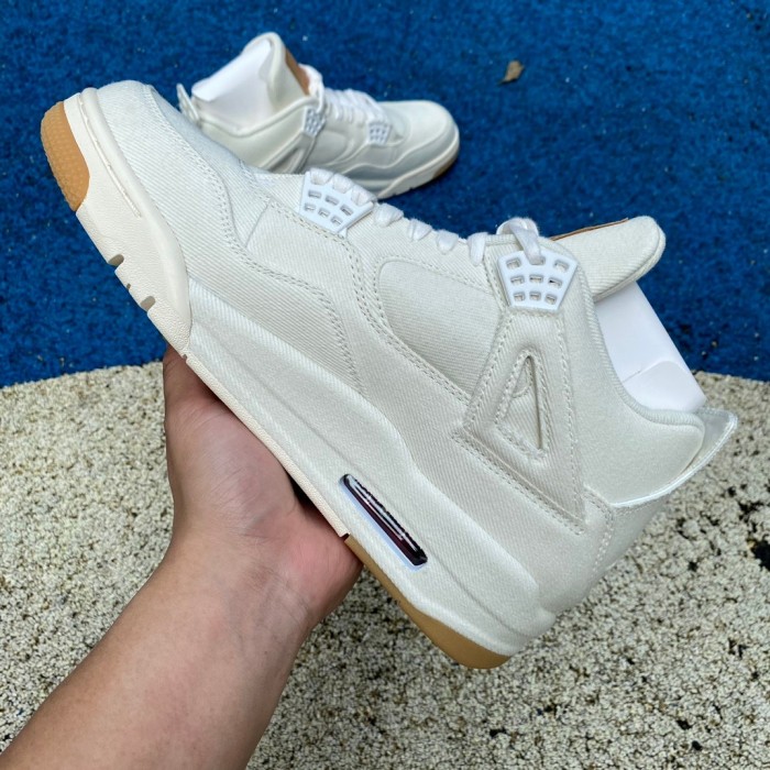 Air Jordan 4 Retro Levi's White (Levi's Tag)