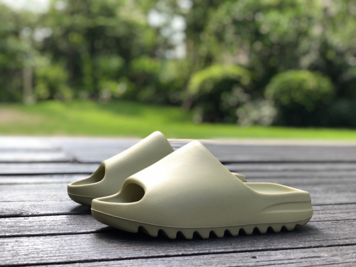 adidas Yeezy Slide Bone FZ5904