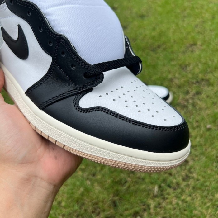 Air Jordan 1 Retro High OG Latte