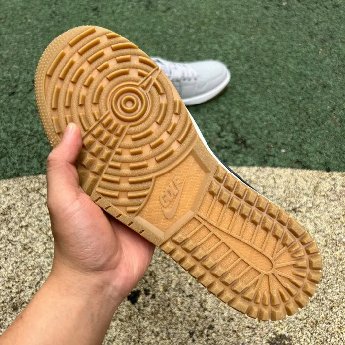 Air Jordan 1 Retro Low Golf Wolf Grey Gum
