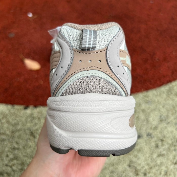 New Balance 530 Cream Beige