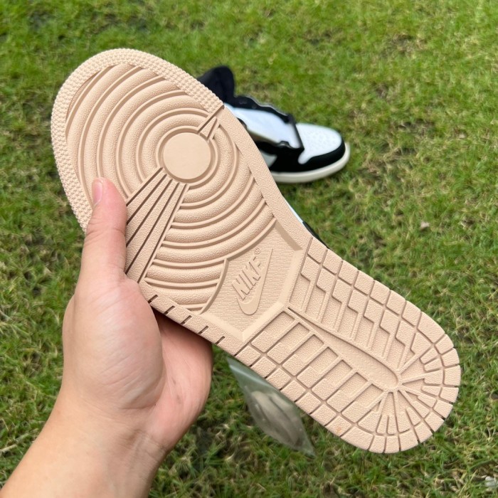 Air Jordan 1 Retro High OG Latte