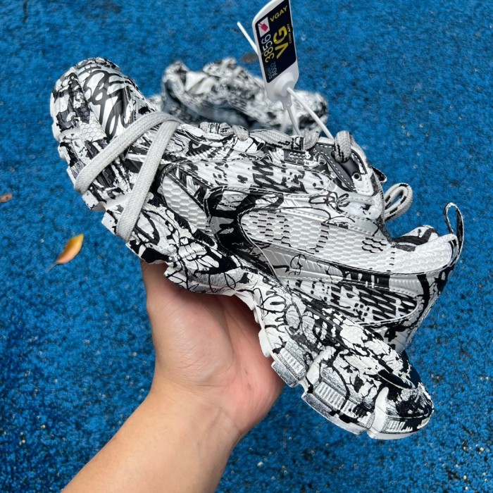 Balenciaga 3XL