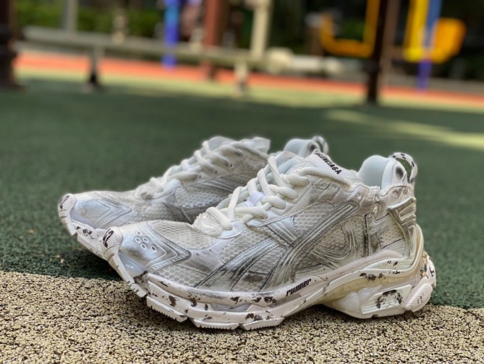 Balenciaga Runner