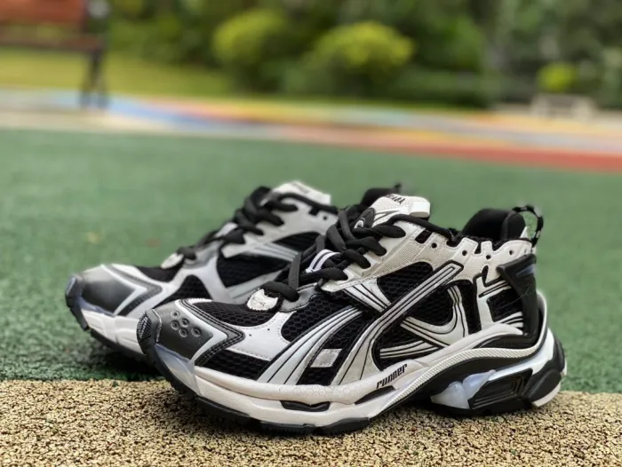 Balenciaga Runner