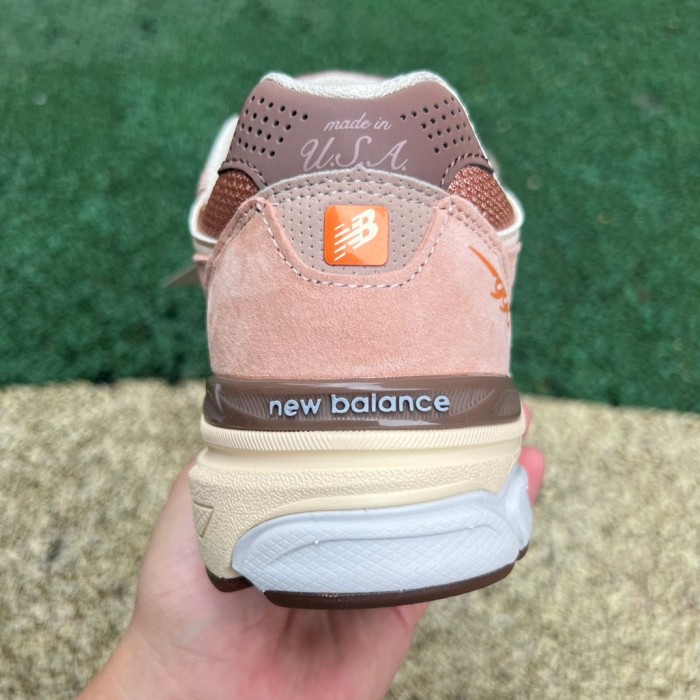New Balance 990v3 MiUSA size? Exclusive Orange Cream