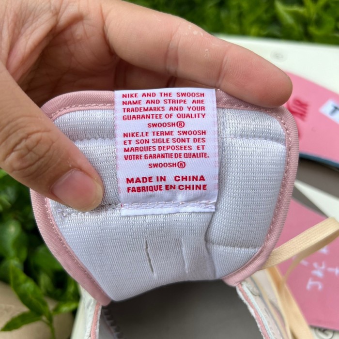Air Jordan 1 Retro Low OG SP Travis Scott Pink