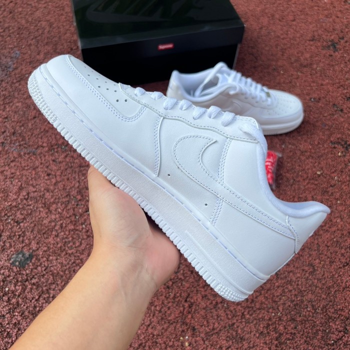Nike Air Force 1 Low Supreme White