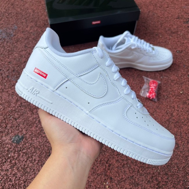 Nike Air Force 1 Low Supreme White
