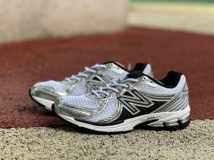 New Balance 860v2 Black White Silver