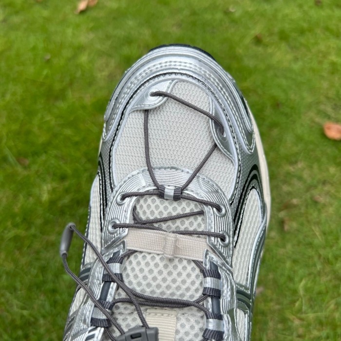 ASICS Gel-Kahana TR V4 Silver White
