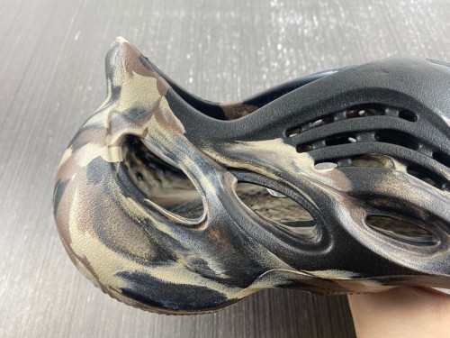 adidas Yeezy Foam RNR MX Cinder lD4126