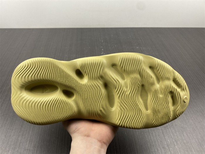 adidas Yeezy Foam RNNR Sulfur GV6775