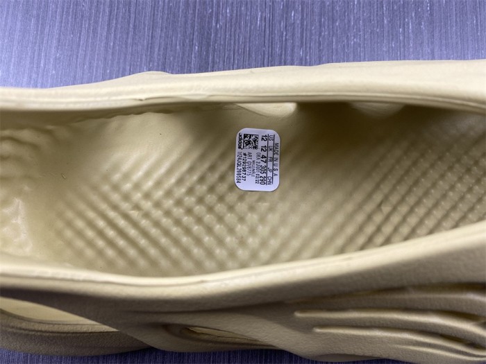 adidas Yeezy Foam RNNR Sulfur GV6775