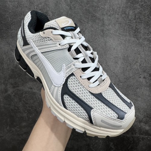 Nike Zoom Vomero 5 Supersonic Light Bone Black