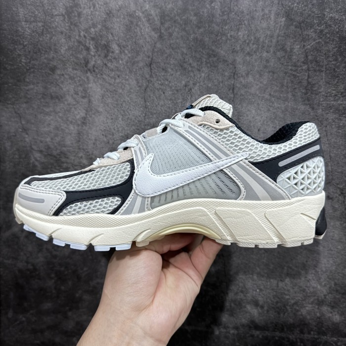Nike Zoom Vomero 5 Supersonic Light Bone Black