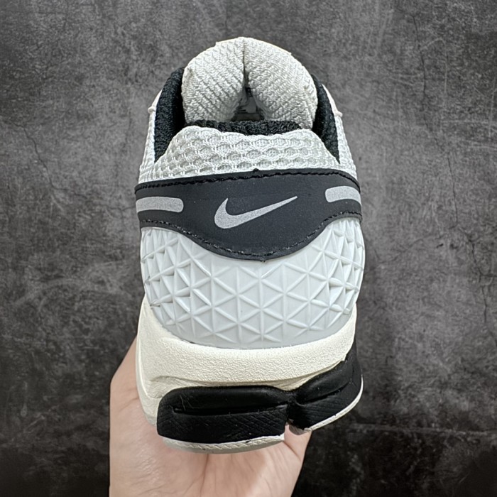 Nike Zoom Vomero 5 Supersonic Light Bone Black