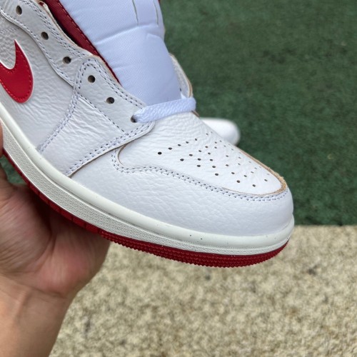 Air Jordan 1 Mid SE Dune Red