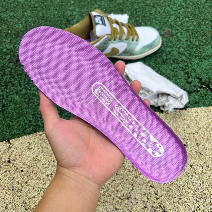 Nike SB Dunk Low Alexis Sablone Chameleon