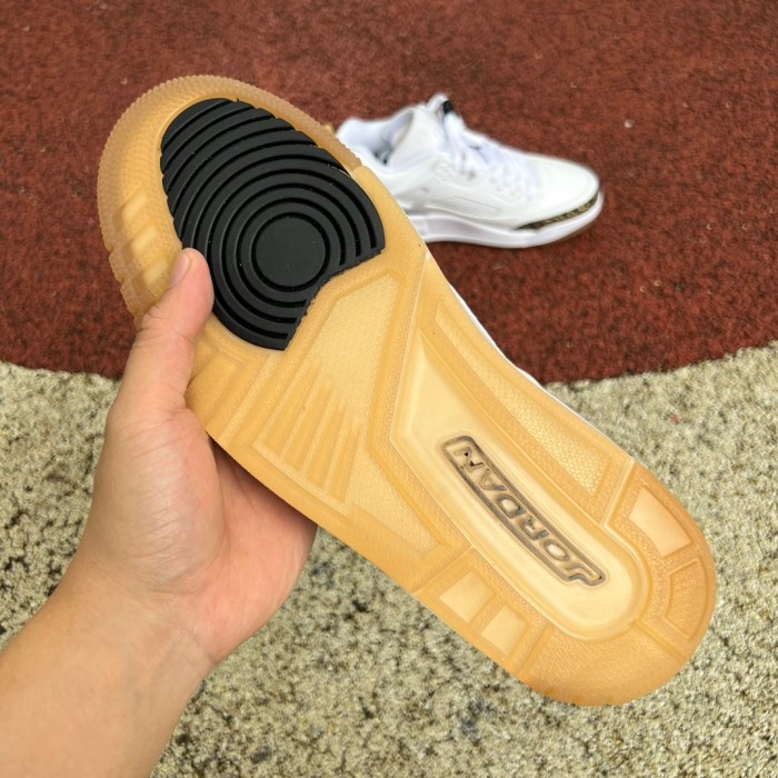 Jordan Spizike Low White Metallic Gold
