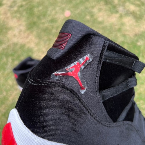 Air Jordan 11 Retro Bred Velvet