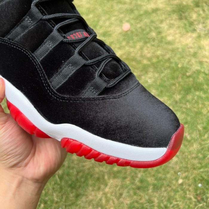 Air Jordan 11 Retro Bred Velvet