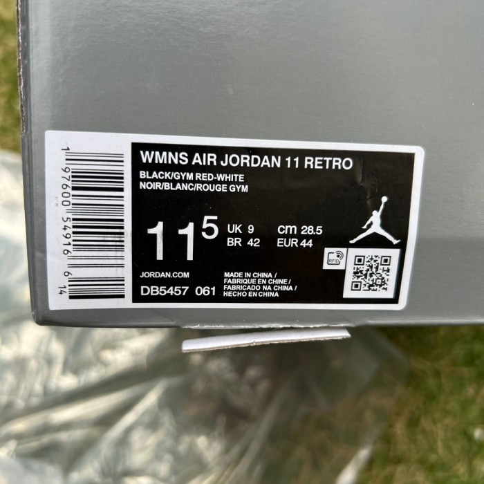 Air Jordan 11 Retro Bred Velvet