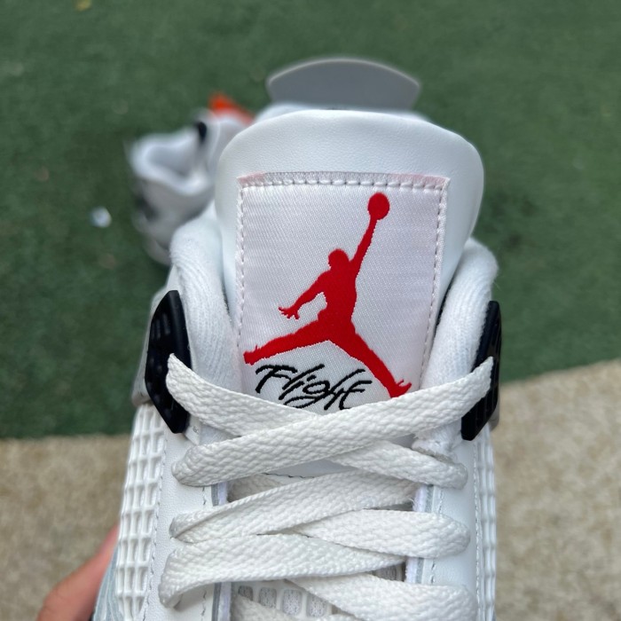 Air Jordan 4 Retro White Cement (2025)