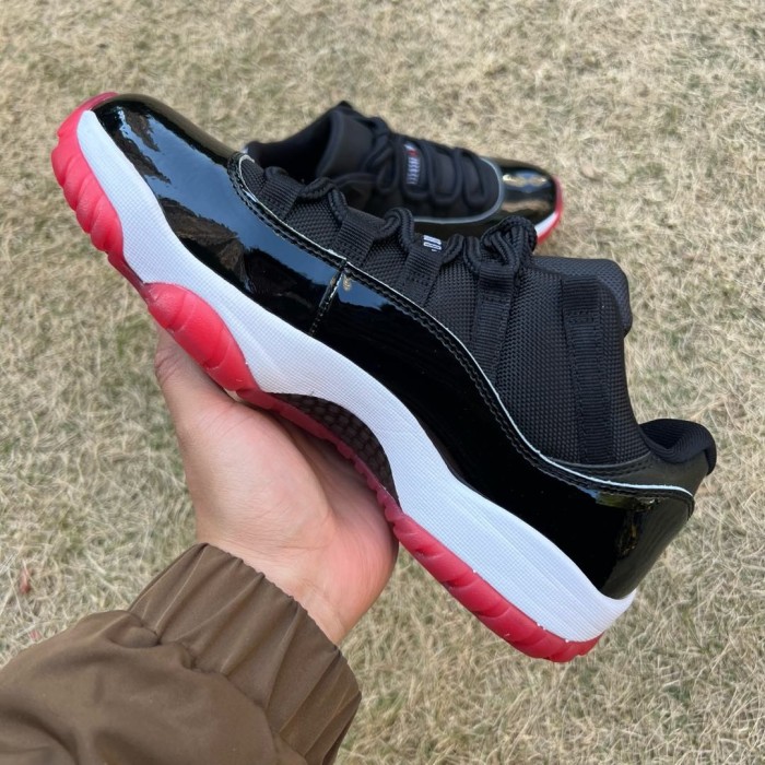 Air Jordan 11 Low Bred