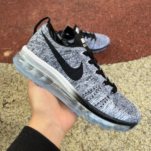 Nike Flyknit Air Max Oreo