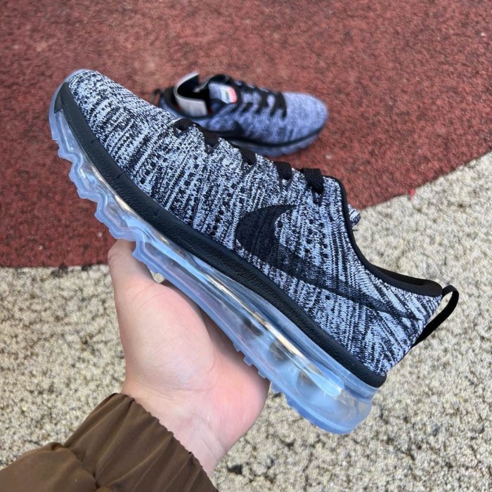 Nike Flyknit Air Max Oreo