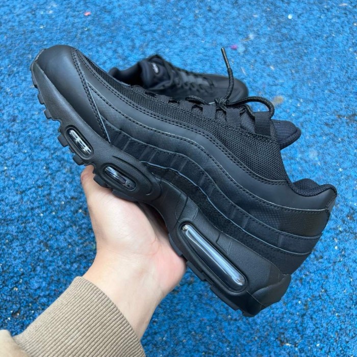 Nike Air Max 95 Essential Triple Black