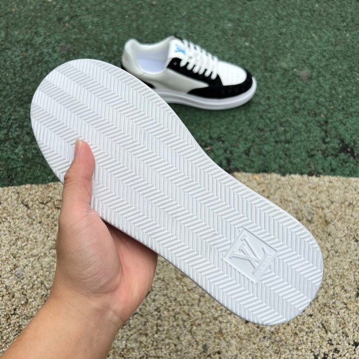 Louis Vuitton LV  Hills
