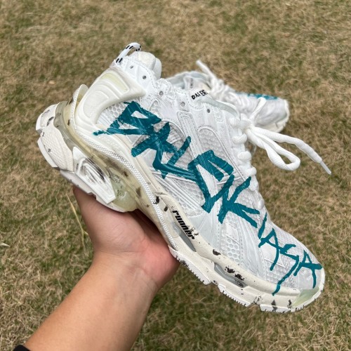 Balenciaga shoes Runner Grafhti