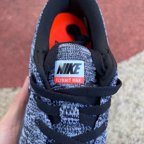 Nike Flyknit Air Max Oreo