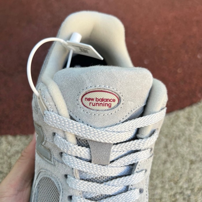 New Balance 2002R Bone Light Aluminum